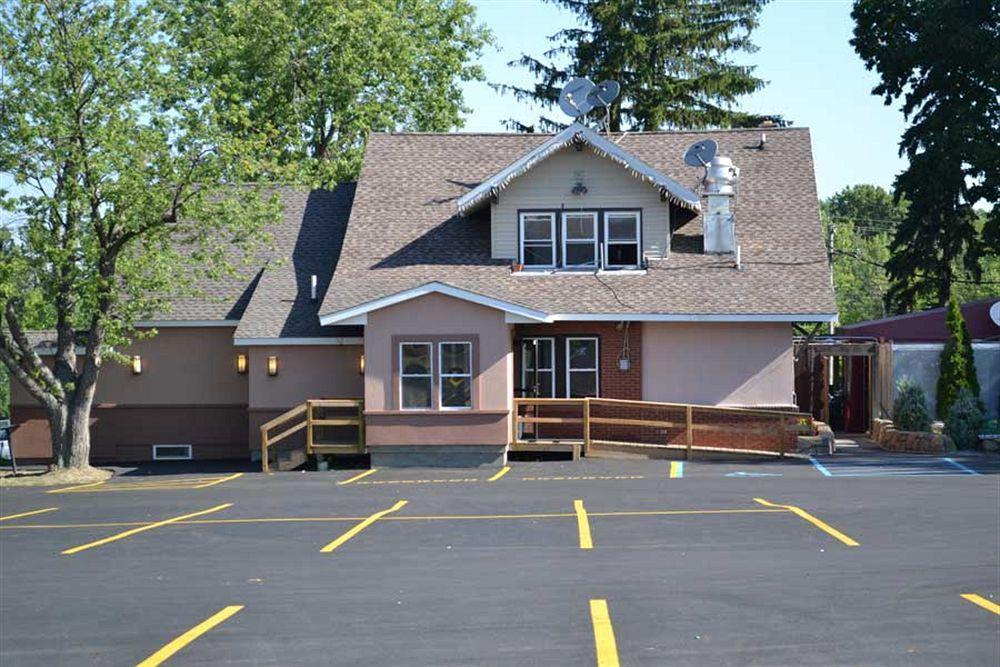 Latham Inn Exterior foto